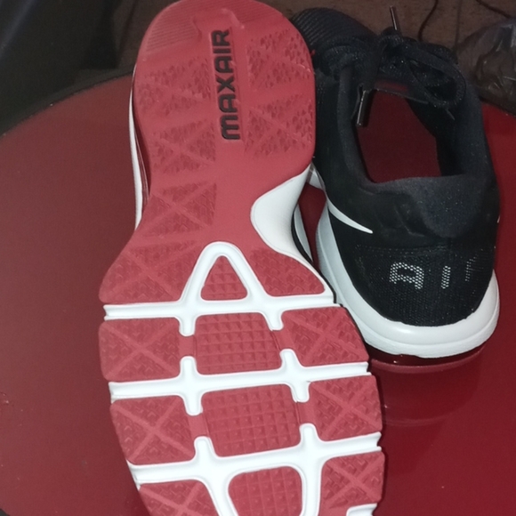 Men Nike Air Max - Picture 4 of 5